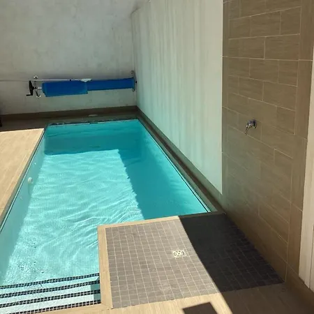Housesleeps6-pool-beach-garden-solarium-petok Chalet
